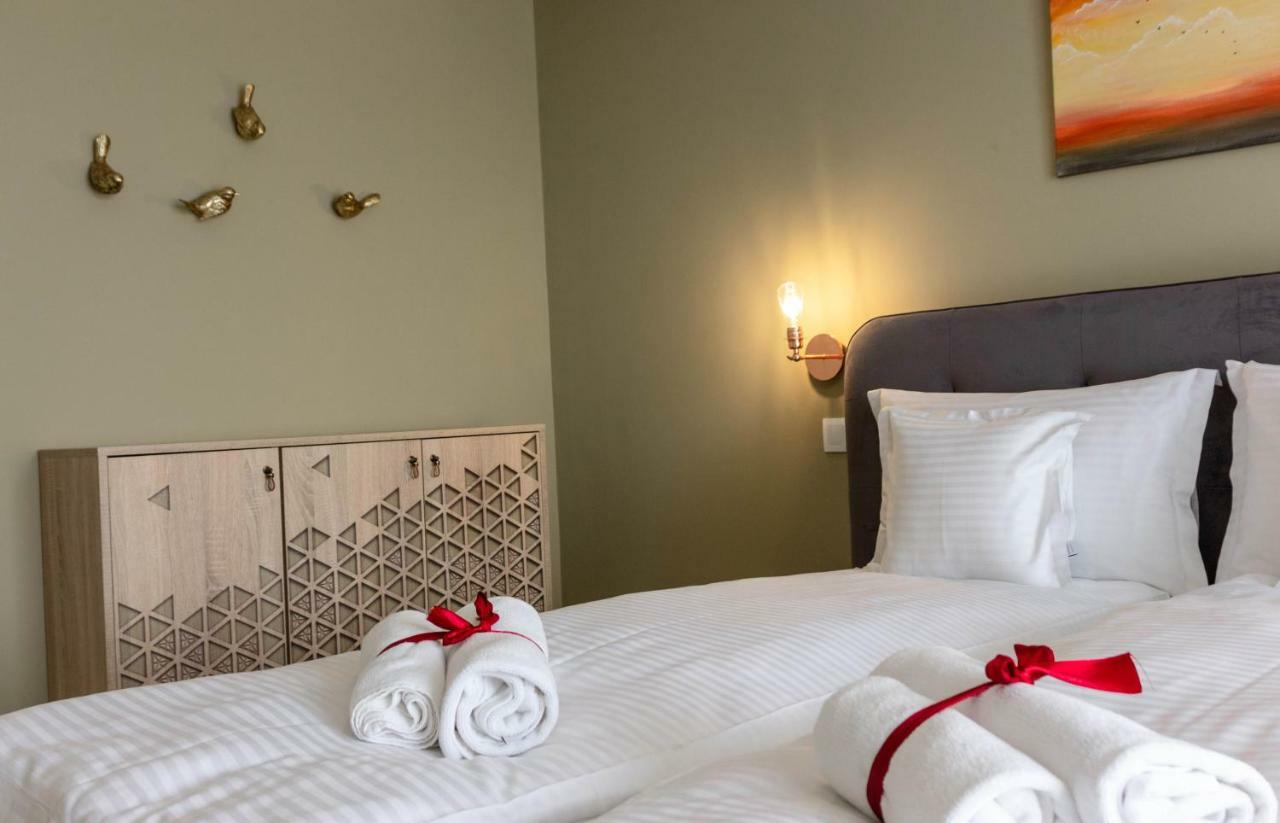 Ares Aparthotel Cluj-Napoca Extérieur photo